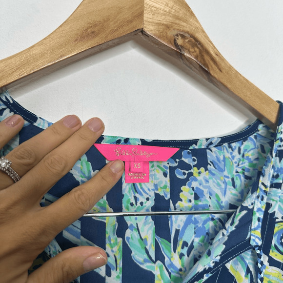 Lilly Pulitzer Marilina Tunic Womens XS Scuba Doo High Tide Navy 001471 tassles - Picture 4 of 7